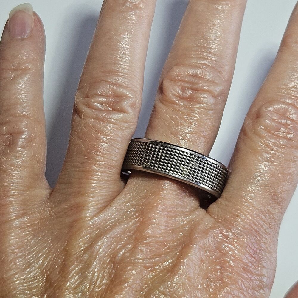Mesh Textured Comfort Fit Stainless Steel Wedding Band Ring Size 11 - Picture 6 of 13